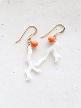 14KGF　 antique coral pierce