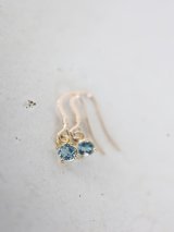 14KGF  blue　topaz pierce