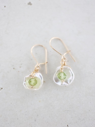 14KGF peridot  pearl pierce