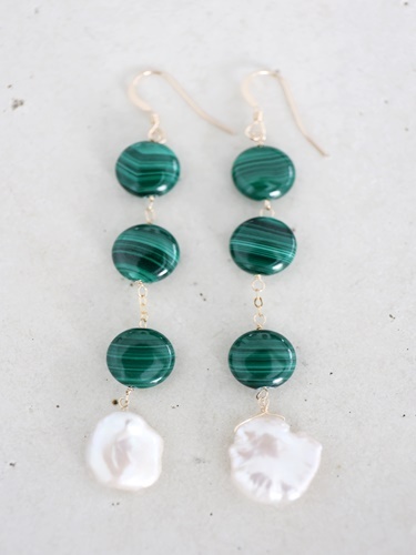 14KGF   pearl malachite pierce 