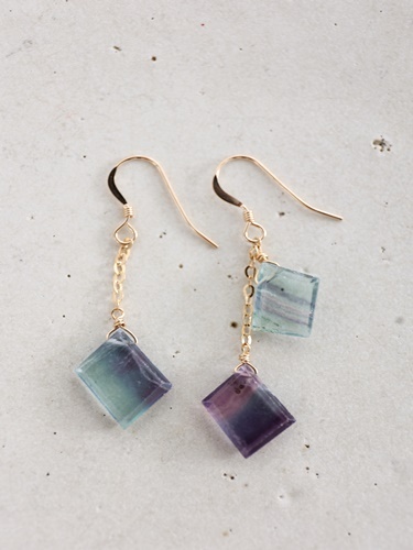 14KGF  fluorite pierced