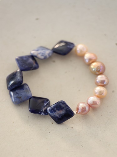 pearl sodalite bracelet