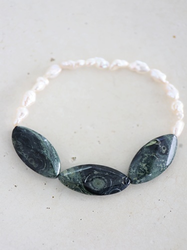 pearl bracelet